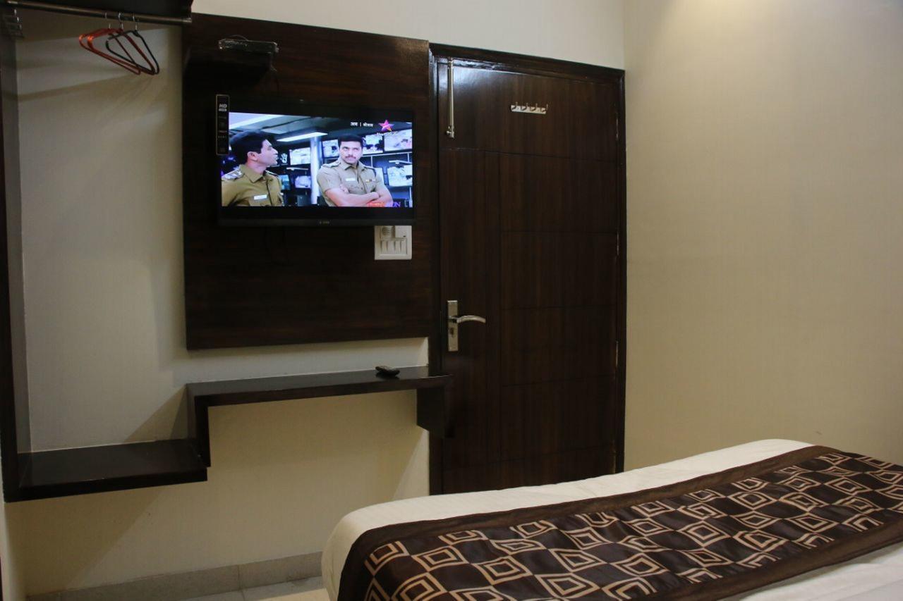 Hotel Snow White Inn Nueva Delhi Exterior foto